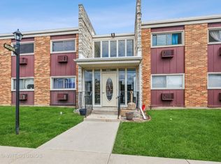 1313B S Rebecca Rd APT 215, Lombard, IL 60148