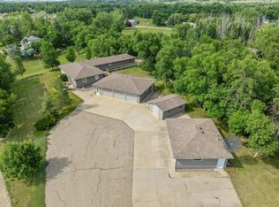 6510 7th Ave NW, Minot, ND 58703