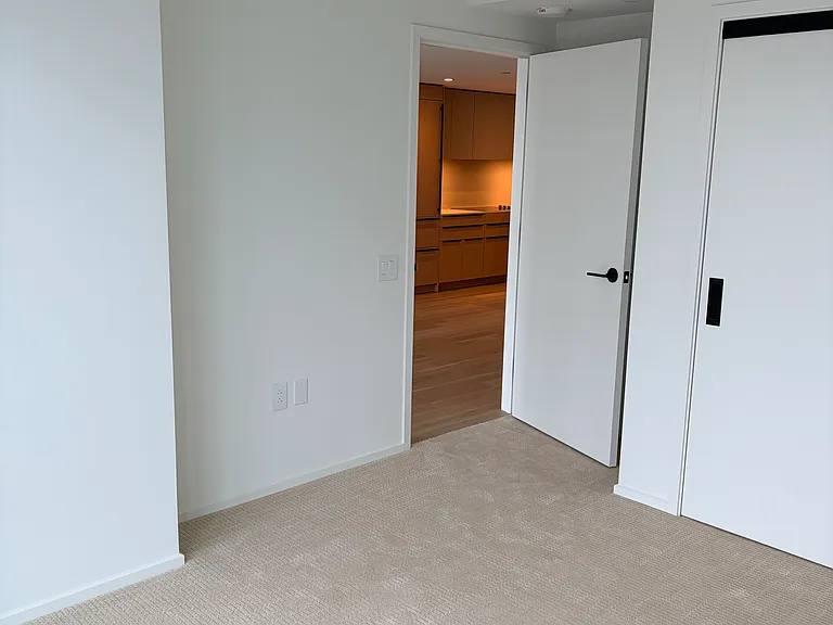 333 Ward Ave #911 — Photo 35