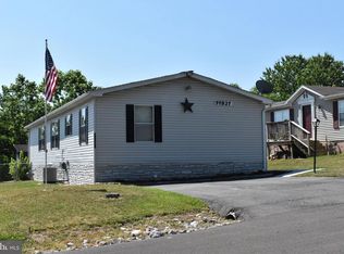 11931 Heather Dr, Hagerstown, MD 21740