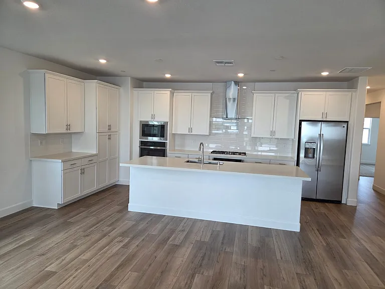 10325 Lubec Dr — Photo 2