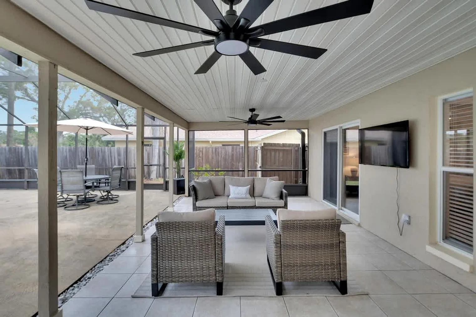 3 bed, 2.0 bath, $7,630 — Photo 4