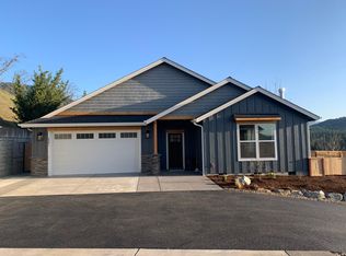 2391 Robertson Crst, Grants Pass, OR 97527