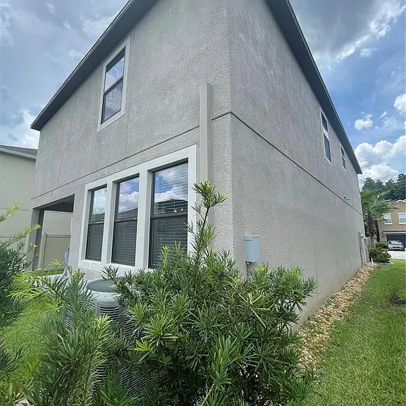 1596 Ludington Ave — Photo 61