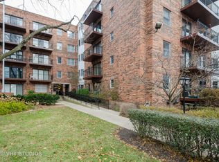 1051 Oak Avenue 305, Evanston, IL 60201