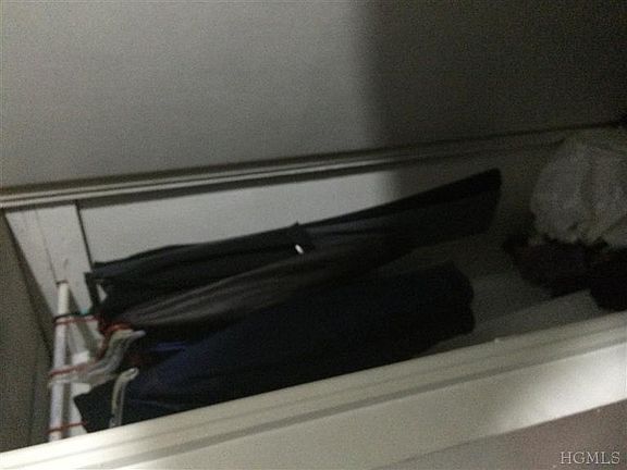 5th image of 1043 Ward Ave