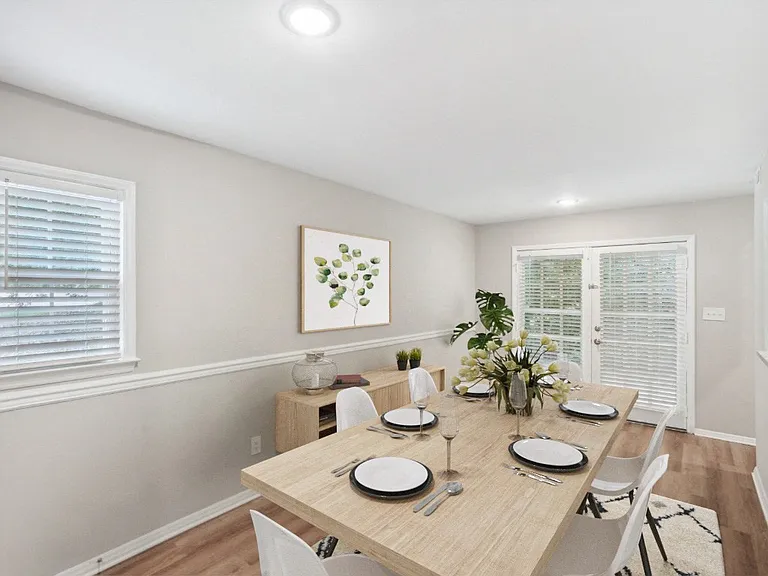 Lake Johnson Mews — Photo 43