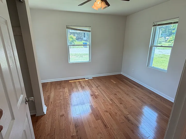 1057 Front St — Photo 6