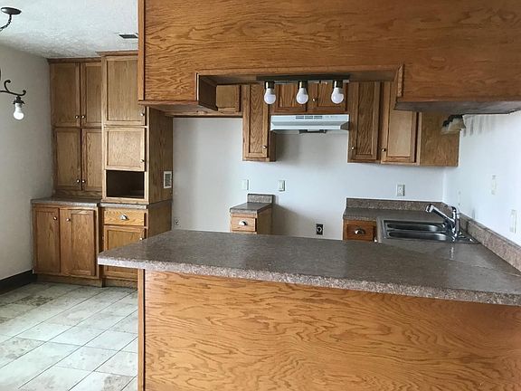 4th image of 143 Ken Dr