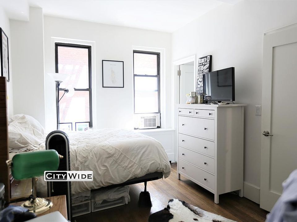 2nd image of 140 E 46th St APT 9R