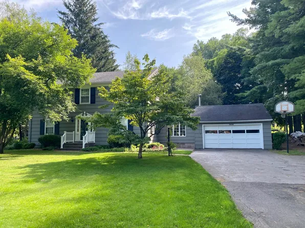 1664 Creek St, Rochester, NY 14625