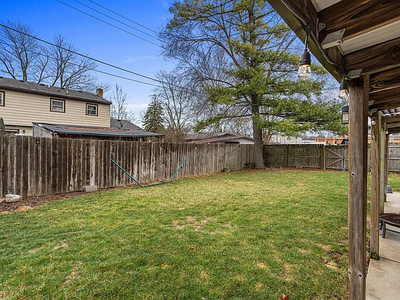 5th image of 1502 Powers Ln