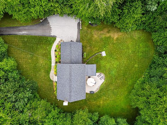 3rd image of 31 Parker Road