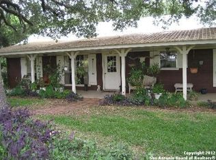 1515 Sandbranch Rd, Bigfoot, TX 78005