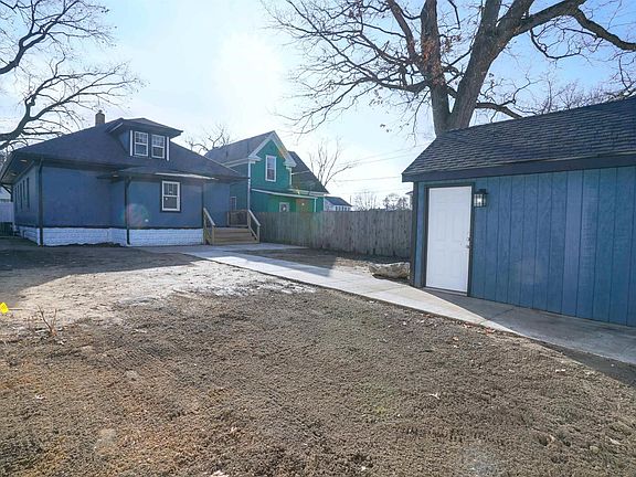5th image of 1135 E Indiana Ave