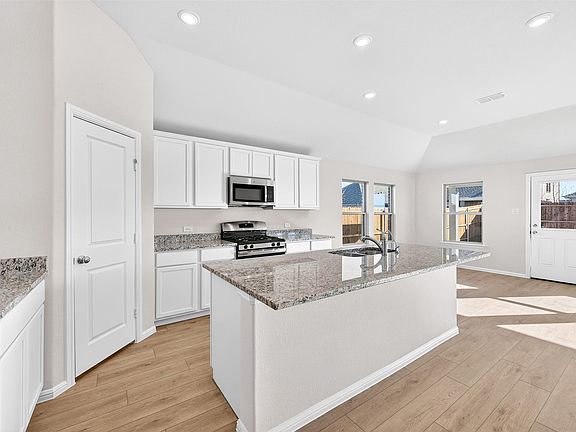 3rd image of 1509 Etosha Dr