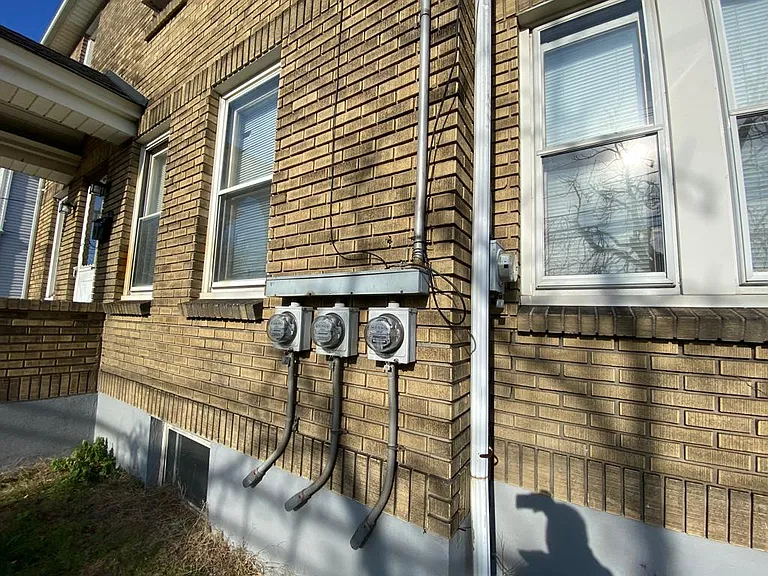 200 Maple Ave #2 — Photo 17