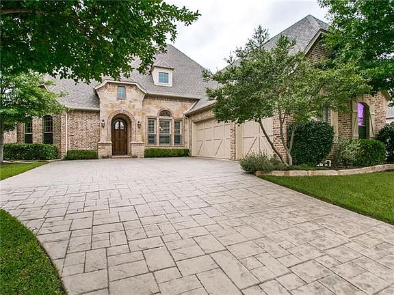 2nd image of 417 Waterford Ln