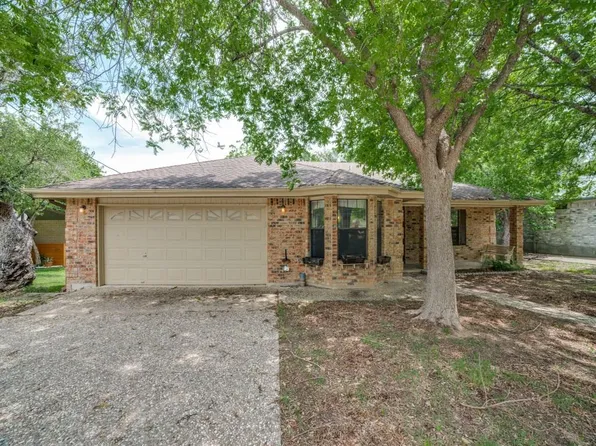 229 Wedgewood Ln, Kerrville, TX 78028