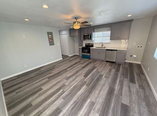 701 W 82nd St #705-1/2, Los Angeles, CA 90044