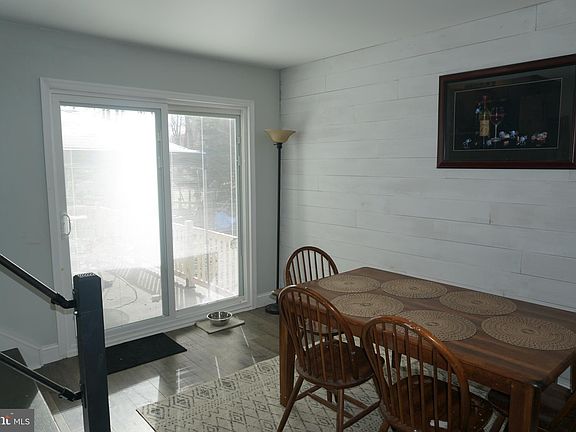 5th image of 159 Carlotta Dr