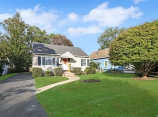246 Falcon Ave, Patchogue, NY 11772