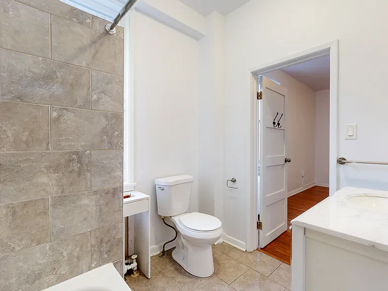 384 Maclaren St #23 — Photo 8