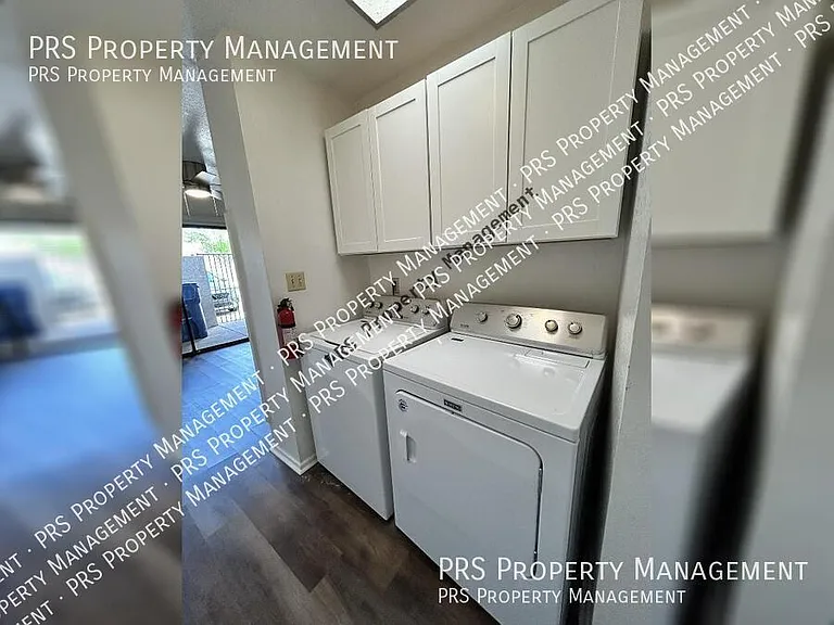 329 E Ambassador Dr — Photo 21