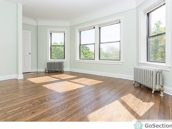 4th image of 8104 S Essex Ave APT 1E
