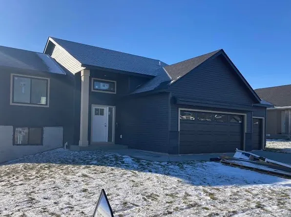 101 Fairway St, Zumbrota, MN 55992