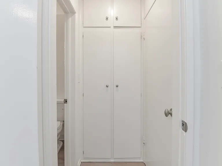657 Milford St #3 — Photo 12