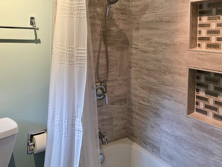 114 W Buffalo St — Photo 10