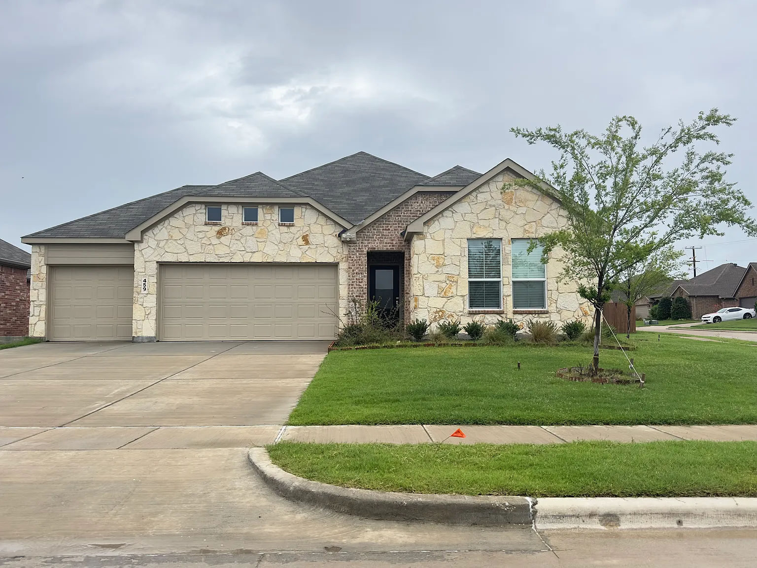 4 bed, 2062 sqft, $2,700 — Photo 1