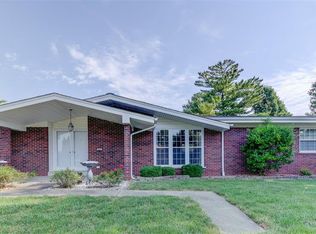 617 Indian Hills Dr, Saint Charles, MO