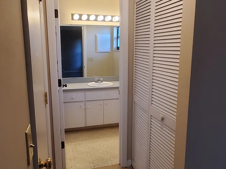 1885 Country Meadows Ct — Photo 8