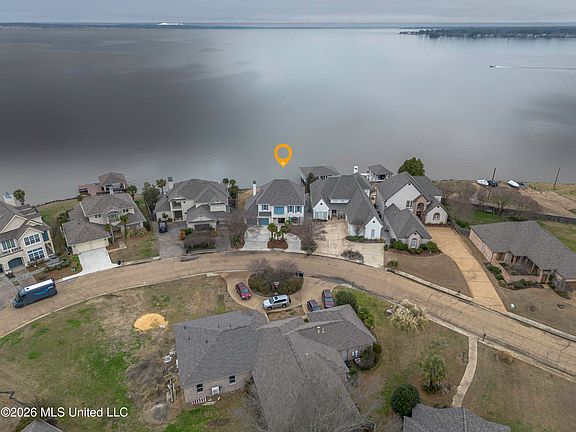 3rd image of 1418 Windrose Dr
