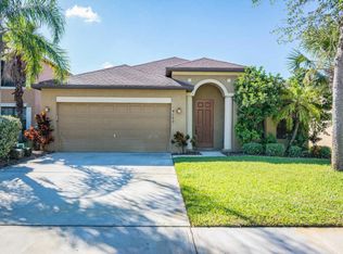 4180 Millicent Cir, Melbourne, FL 32901