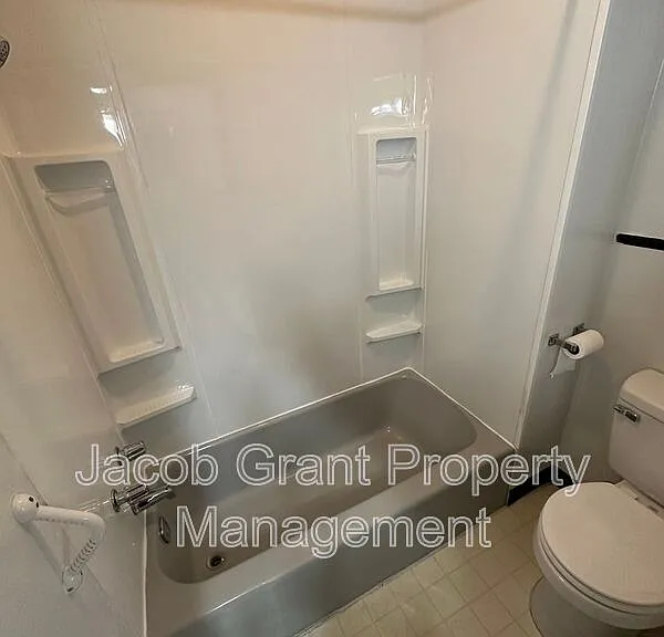 282 J St — Photo 16