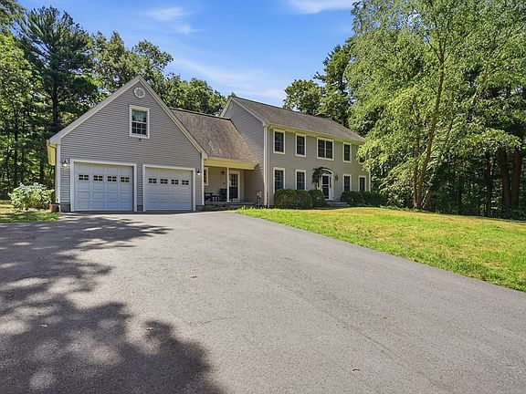 2nd image of 95 Mount Hope St