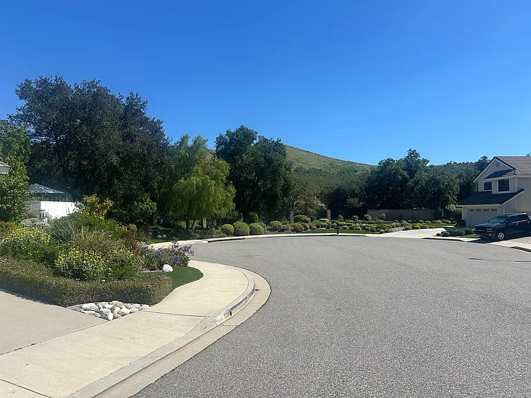 596 Aspen Ridge Ct — Photo 16