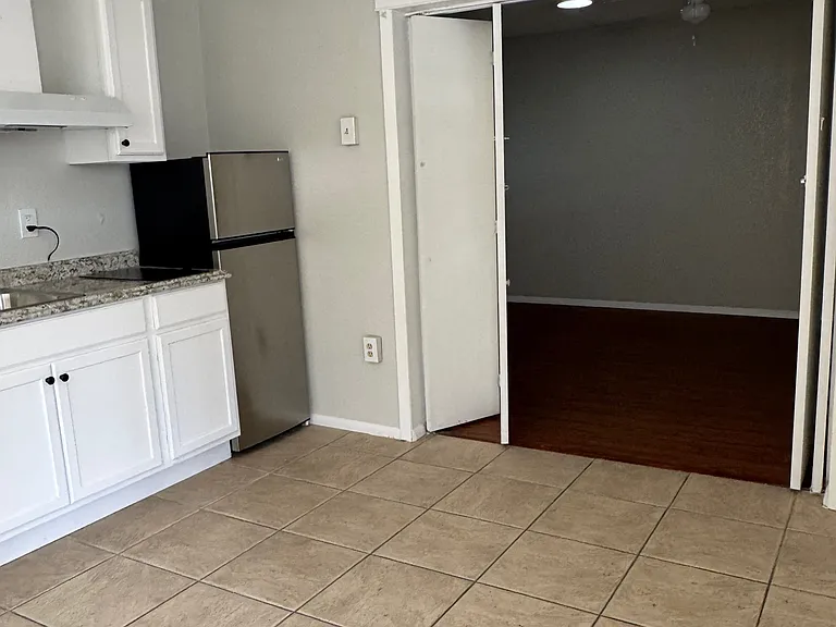 5754 Oak Hill Manor Dr #2 — Photo 3