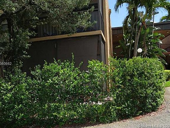 3rd image of 8851 N New River Canal Rd APT 21E