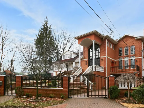 87-44 Santiago Street image 1 of 24