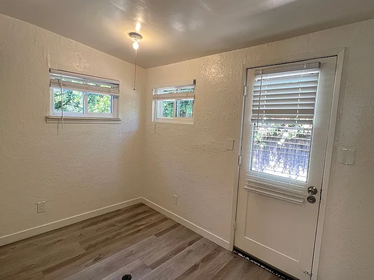 603 Johnson Ave — Photo 39