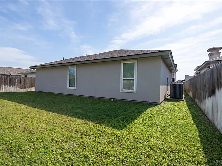 3808 Wisteria Ave — Photo 5