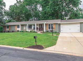 5 Heartwoods Ct, Saint Louis, MO 63132