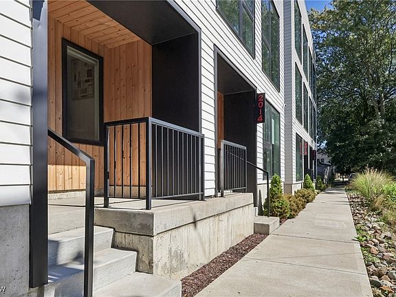 4th image of 2102 Willey Ave