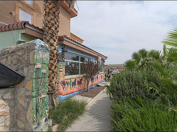 5th image of 2031 Central Ave