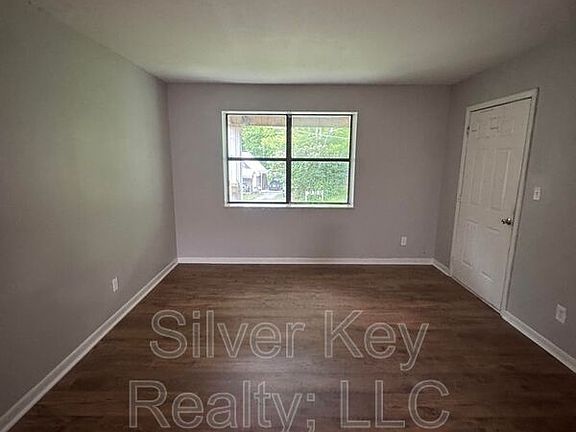 5th image of 1206 Knoxville Ave APT 5