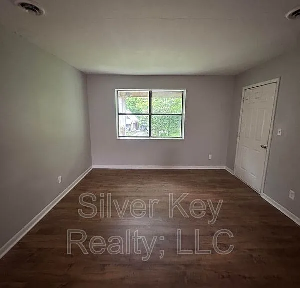 1206 Knoxville Ave #5 — Photo 5